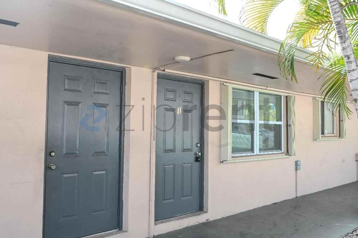 6040 Sw 26th St #1 - Photo 4 of 25