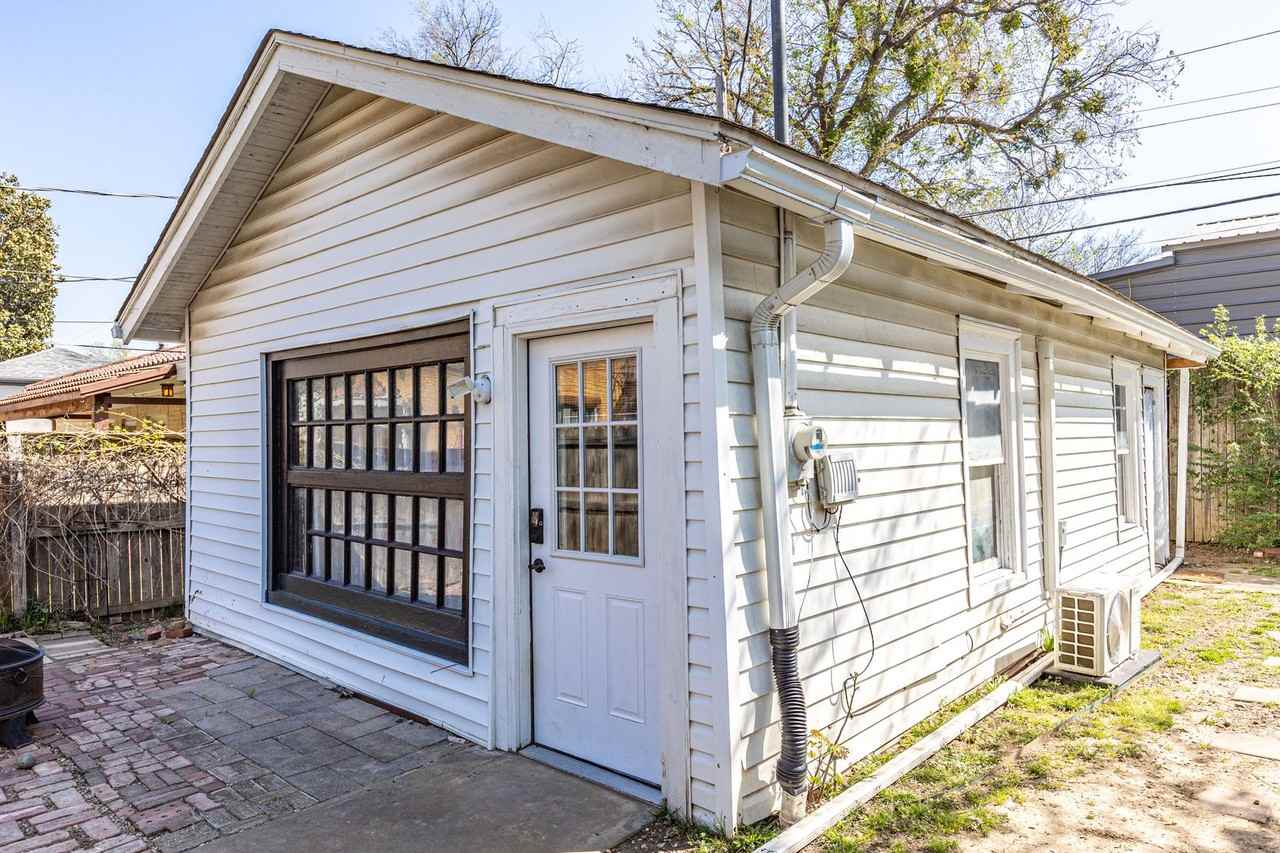 1229 1/2 S Owasso Ave - Photo 2 of 17