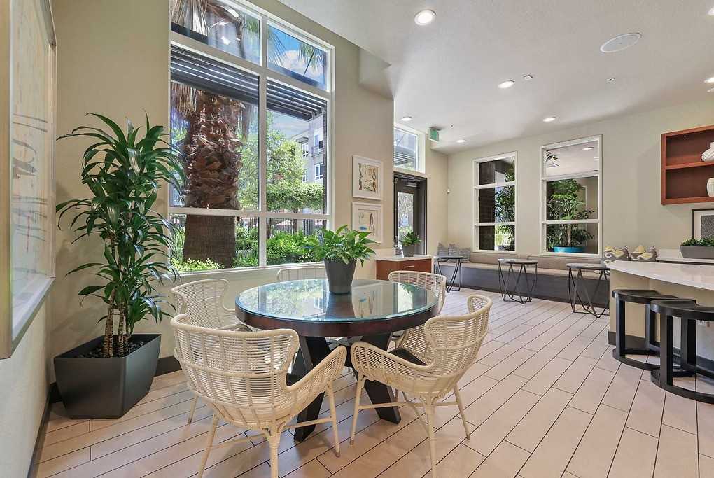 Meridian at Midtown - Photo 4 of 50