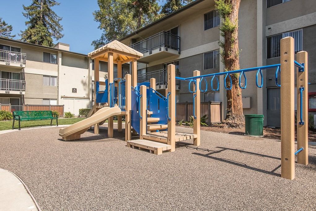 The Montclaire - Photo 4 of 44