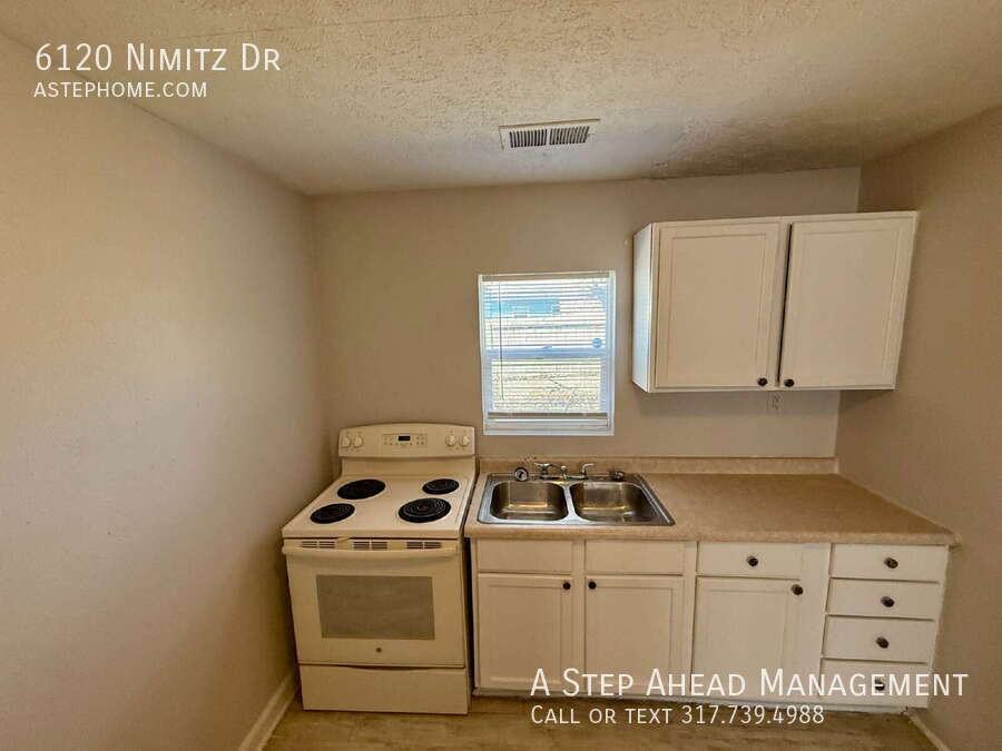 6120 Nimitz Dr - Photo 6 of 14