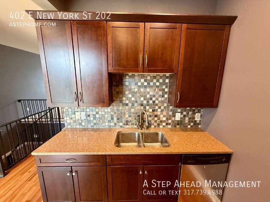 402 E New York St - Photo 6 of 23