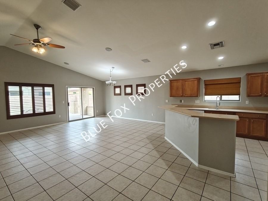 12232 N Sora Pl - Photo 4 of 32