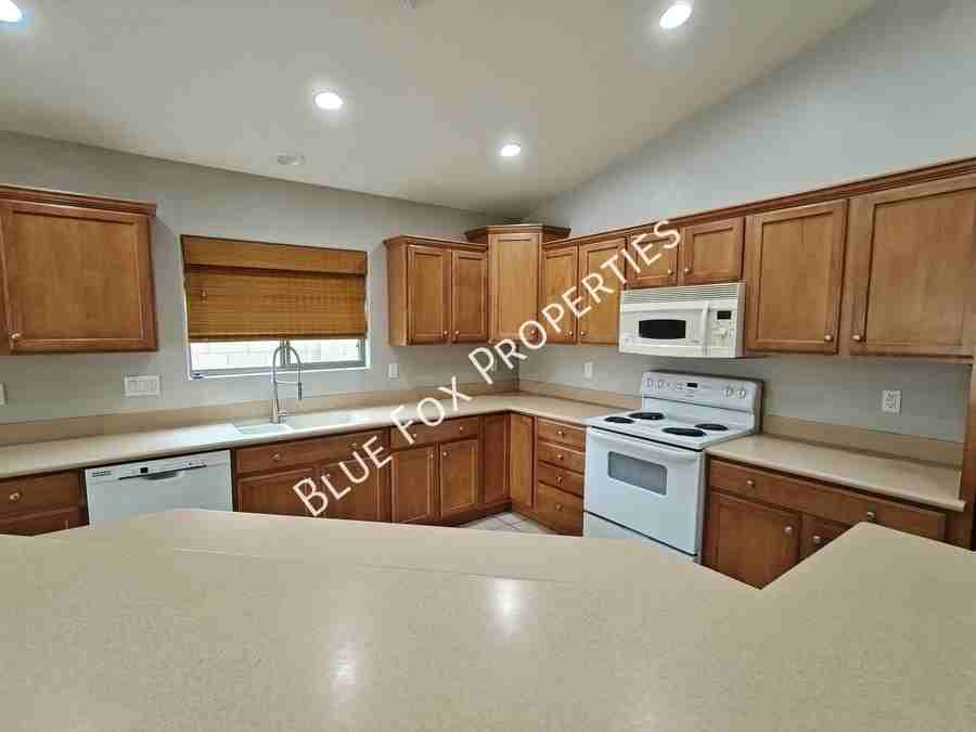 12232 N Sora Pl - Photo 6 of 32