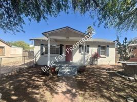 featured image of 925 E Adams St