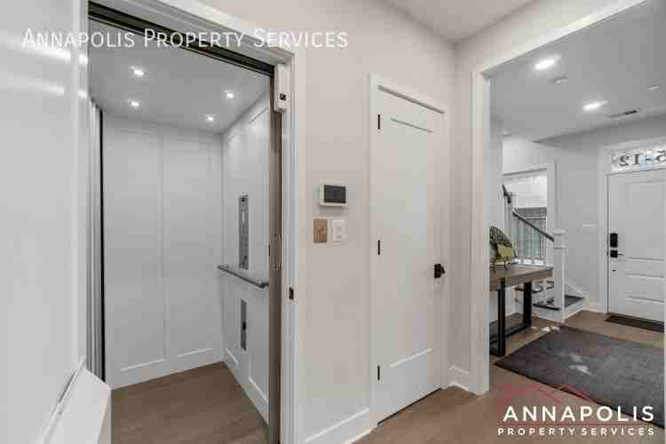 285 West St #12 - Photo 5 of 44