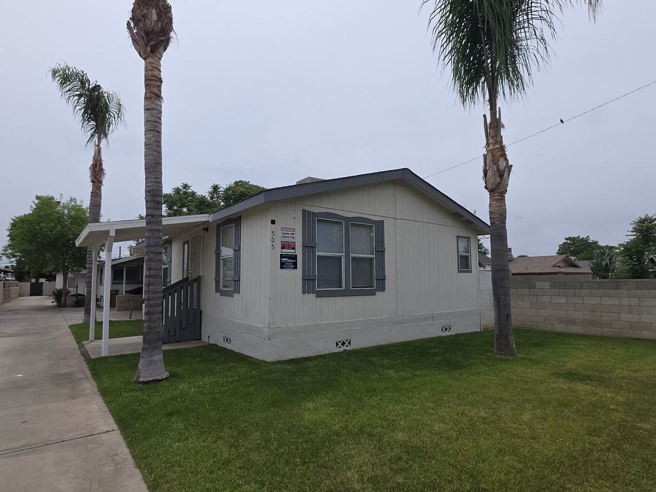 505 33rd St #A - Photo 4 of 13
