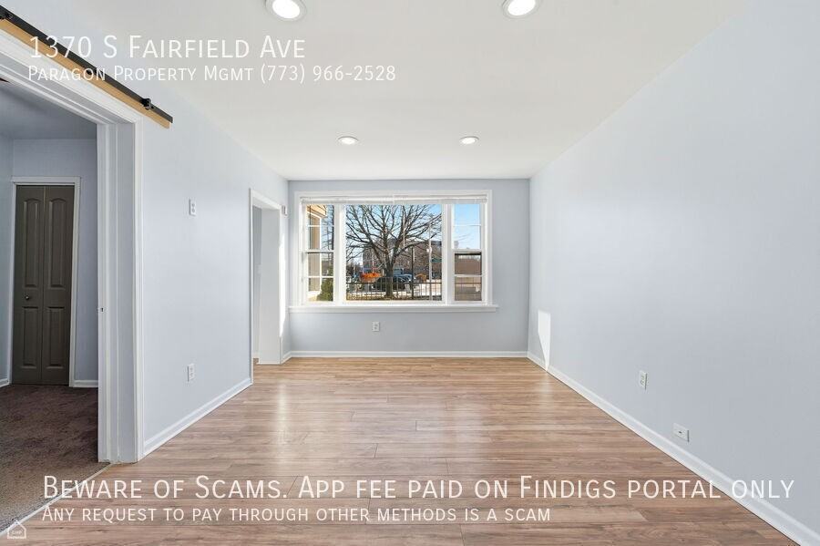 1370 S Fairfield Ave - Photo 3 of 19