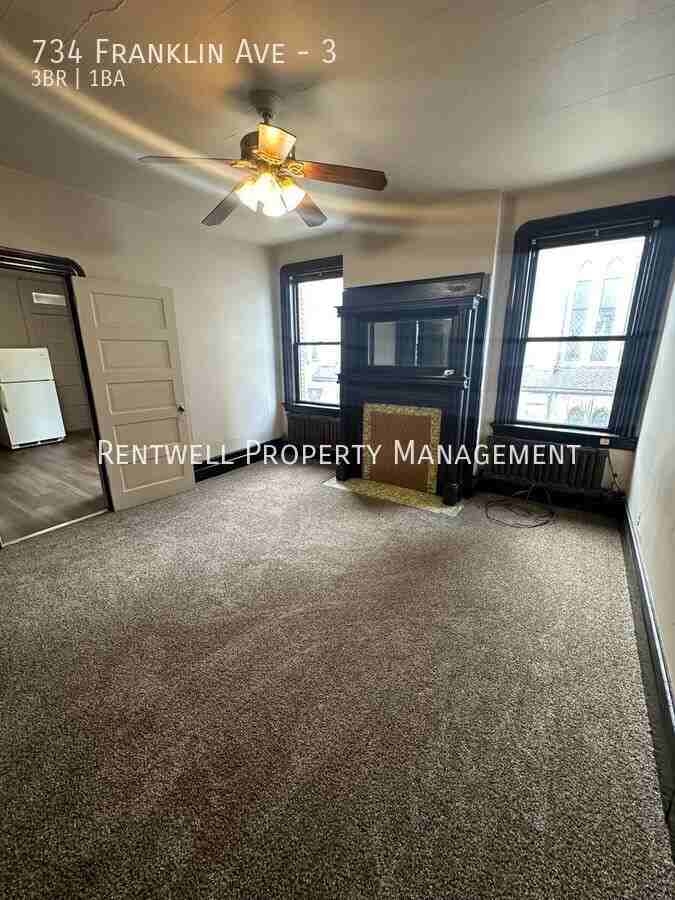 734 Franklin Ave #3 - Photo 4 of 9