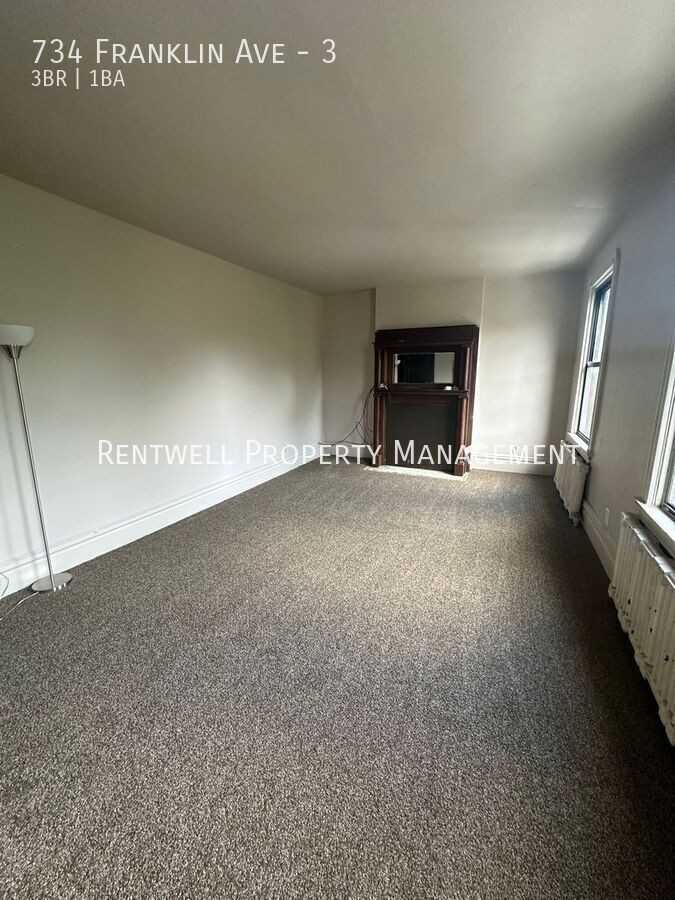 734 Franklin Ave #3 - Photo 5 of 9