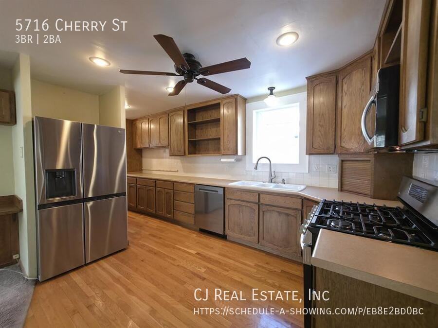 5716 Cherry St - Photo 4 of 11