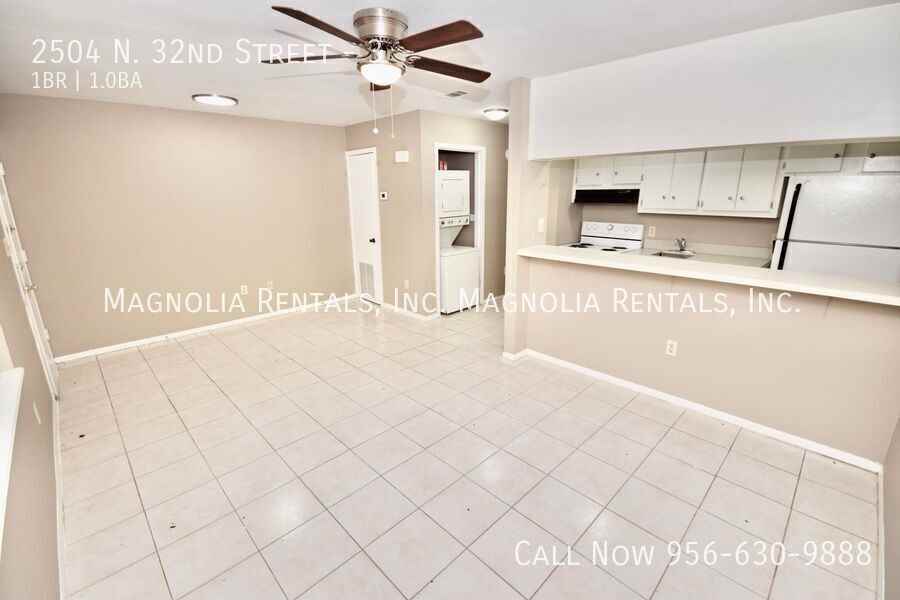 2504 N 32nd St #3 - Photo 3 of 8