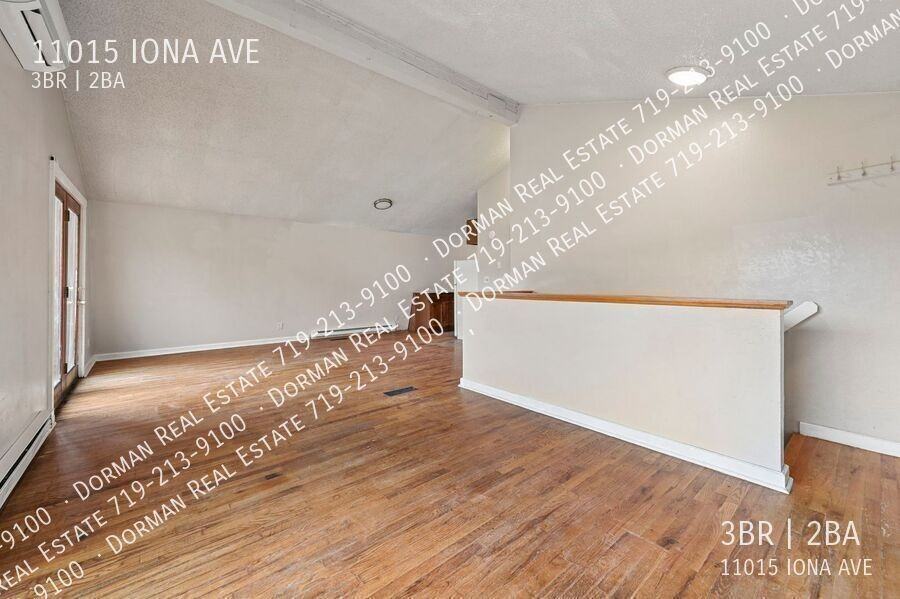 11015 Iona Ave - Photo 7 of 17