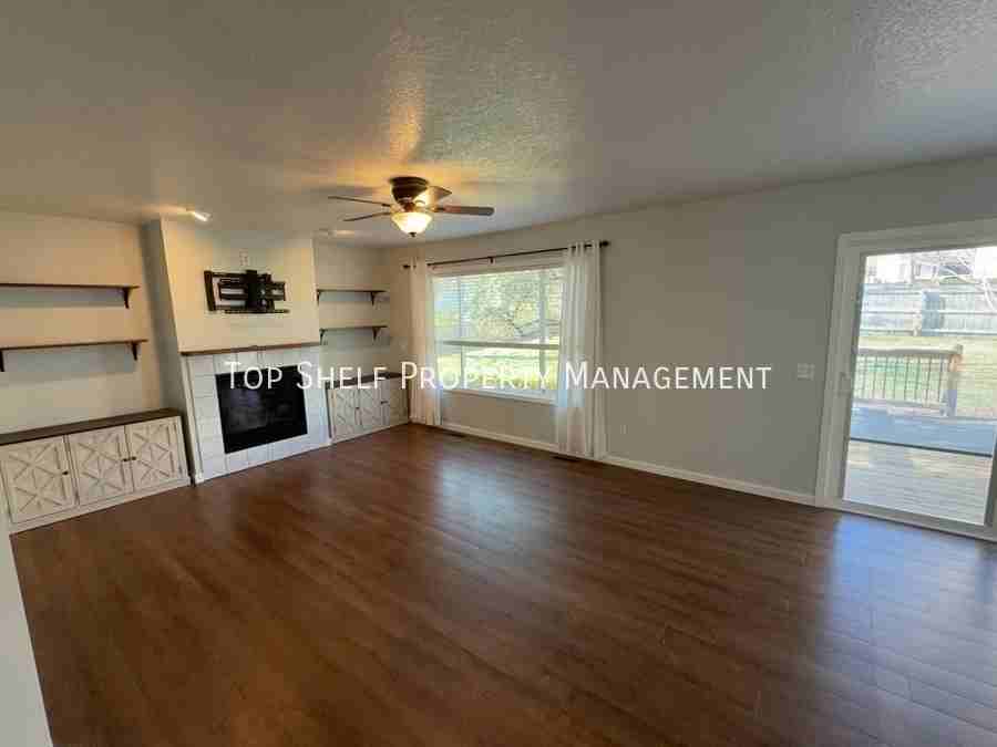 4542 Meadow Valley Dr - Photo 5 of 19