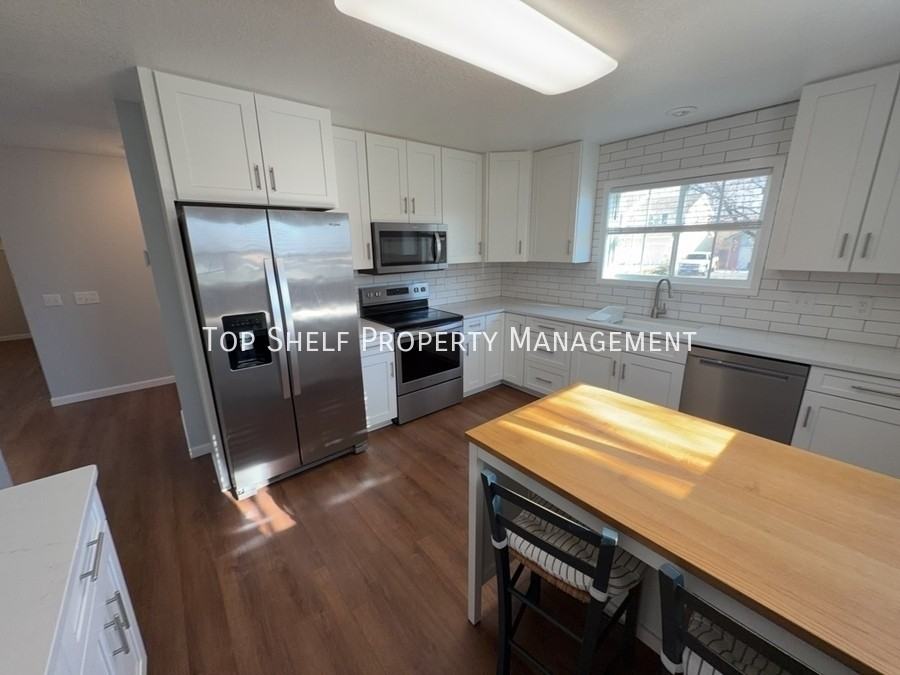 4542 Meadow Valley Dr - Photo 7 of 19