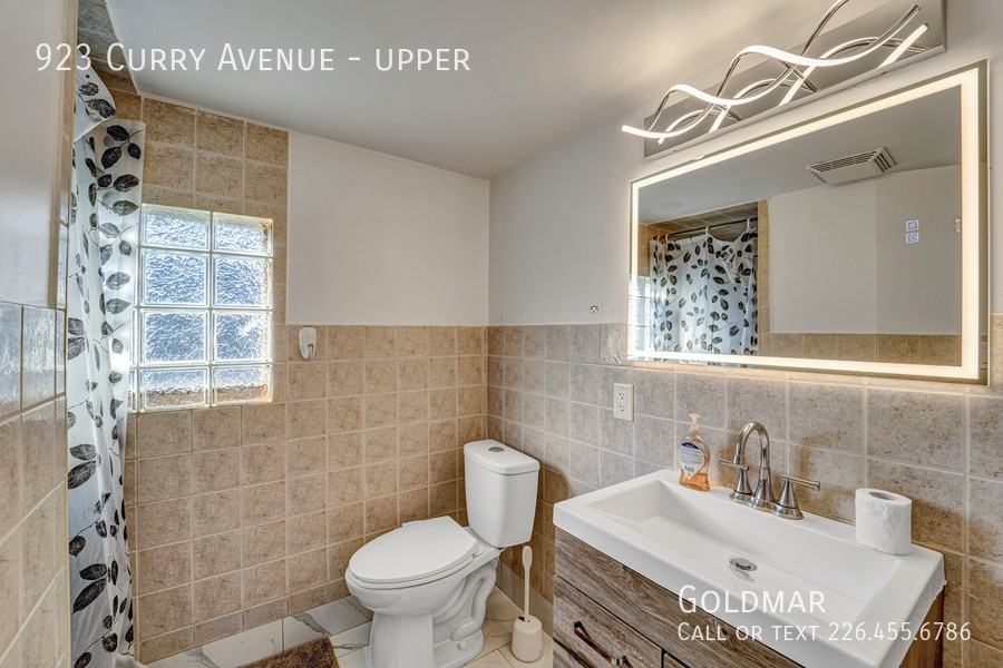 923 Curry Ave - Photo 2 of 12