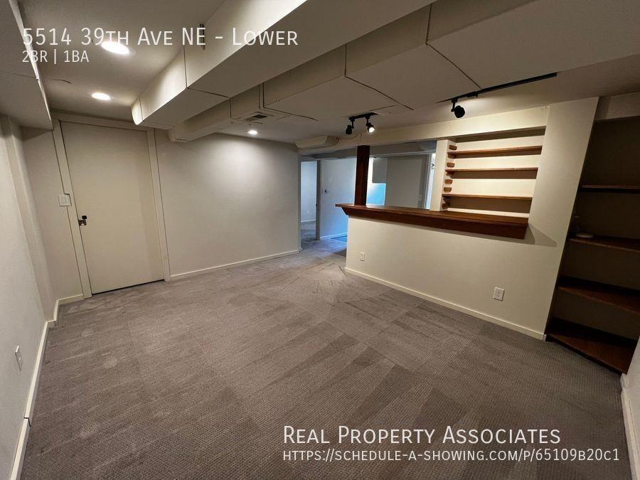 5514 39th Ave Ne - Photo 4 of 13