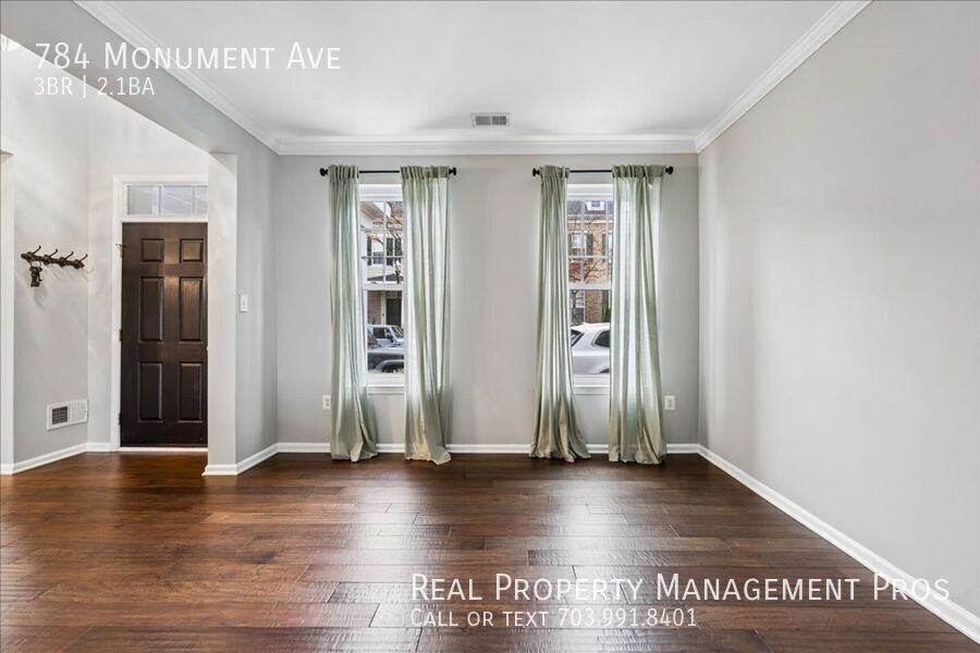 784 Monument Ave - Photo 4 of 50