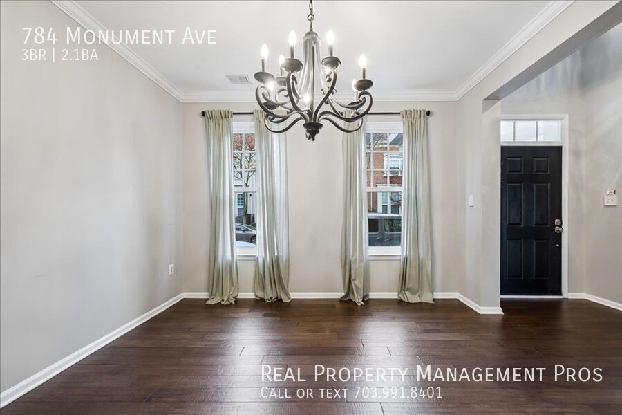 784 Monument Ave - Photo 6 of 50