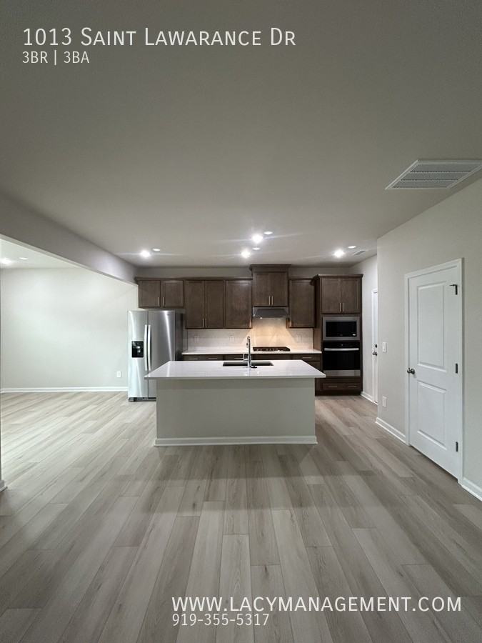 1013 Saint Lawrence Dr - Photo 3 of 23