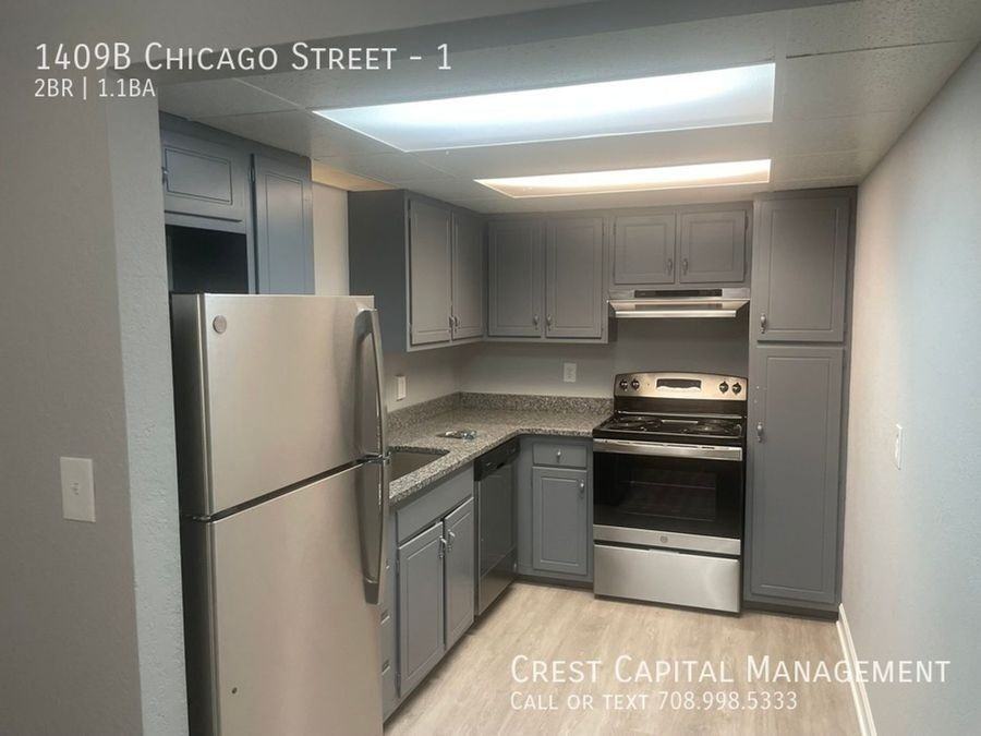 1407B Chicago St #4 - Photo 2 of 13