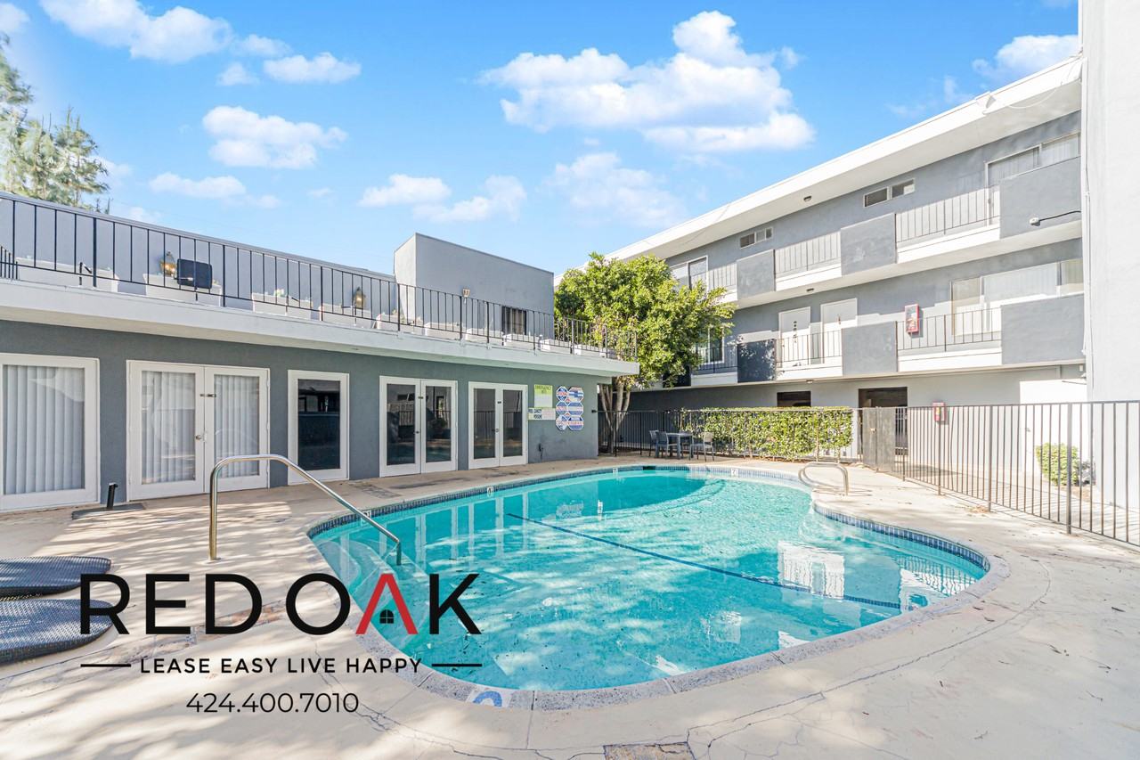 10535 Lindley Ave, - Photo 2 of 20