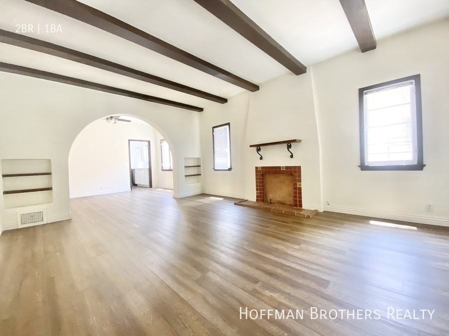 362 1/2 N Sierra Bonita Ave - Photo 3 of 16