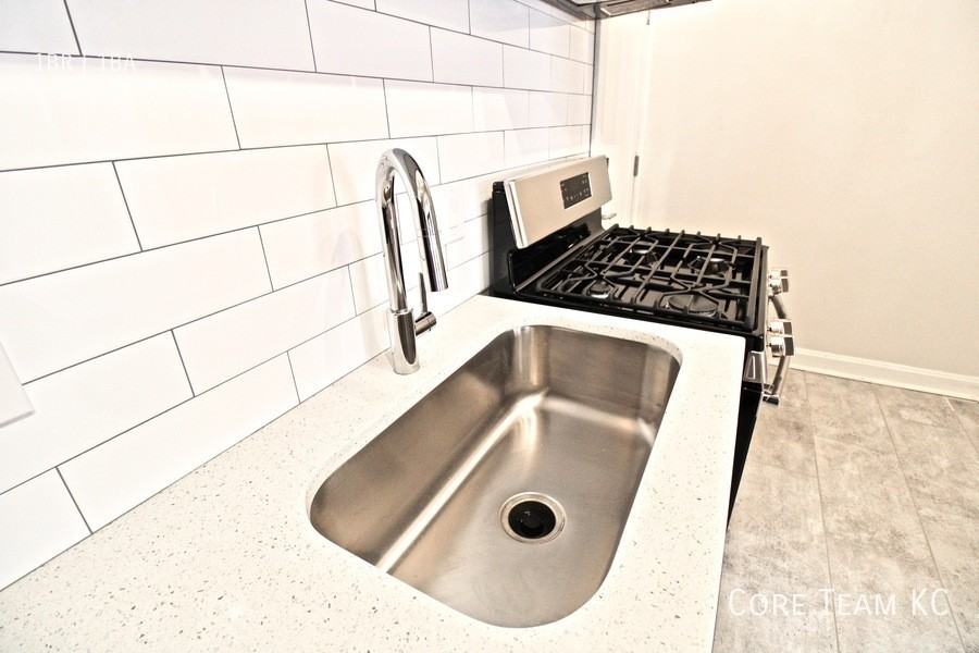 4322 Mercier St #4322-2 - Photo 7 of 17