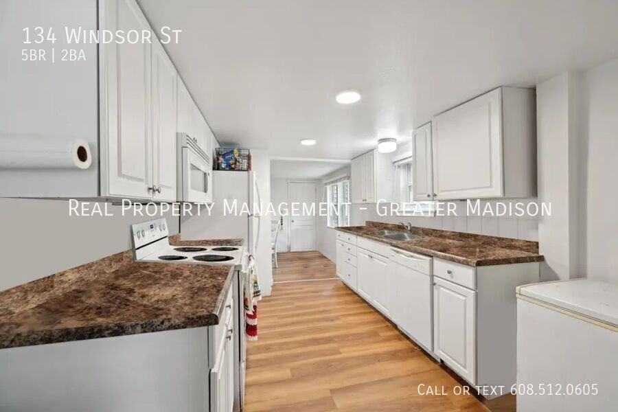 134 Windsor St - Photo 6 of 14