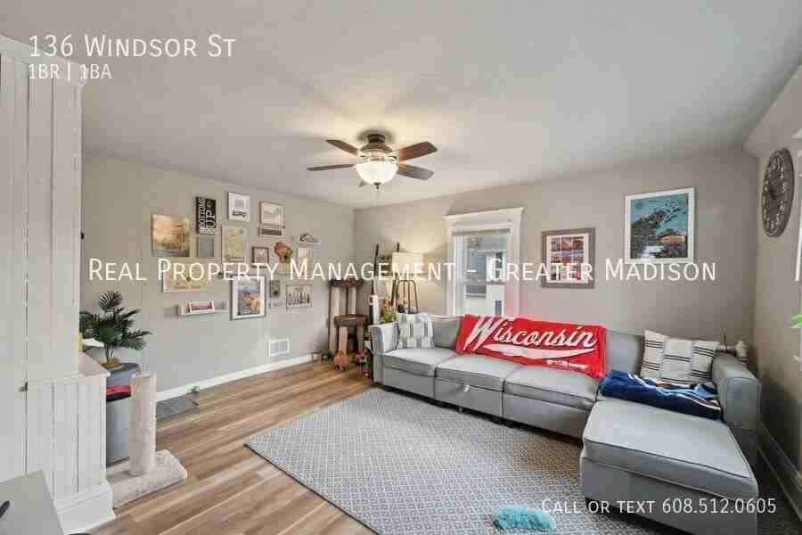 136 Windsor St - Photo 5 of 9