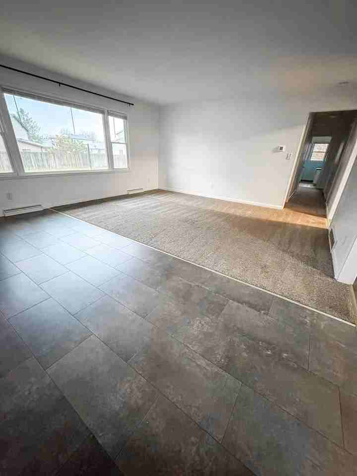 1521 Thompson St - Photo 7 of 20