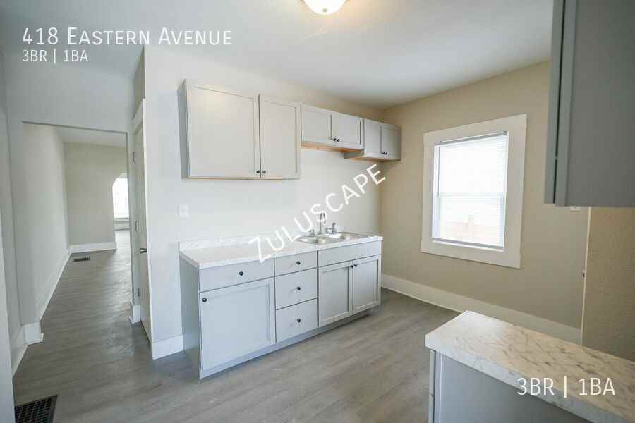 418 Eastern Ave - Photo 7 of 24
