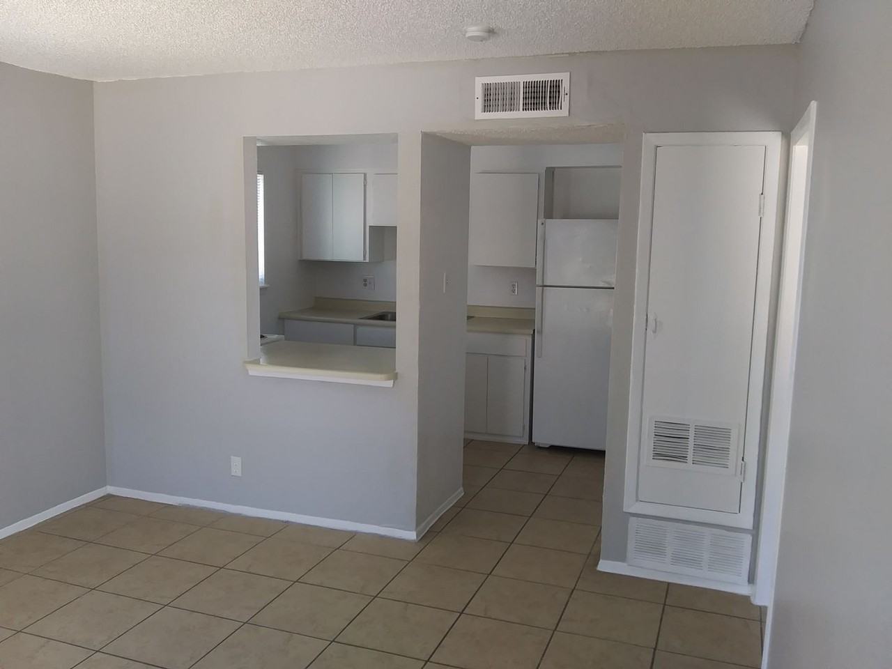 Welcome to La Puerta Del Sol - Photo 2 of 7