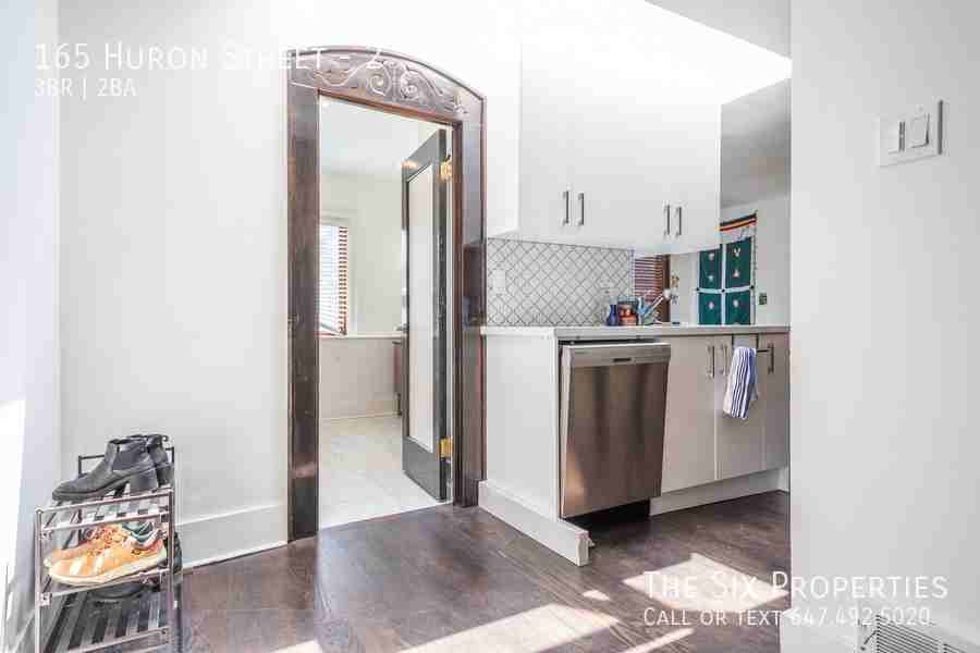 165 Huron St #2 - Photo 3 of 23