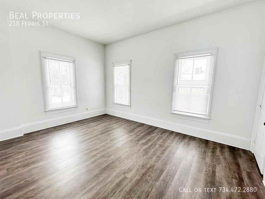 218 Ferris St - Photo 7 of 27