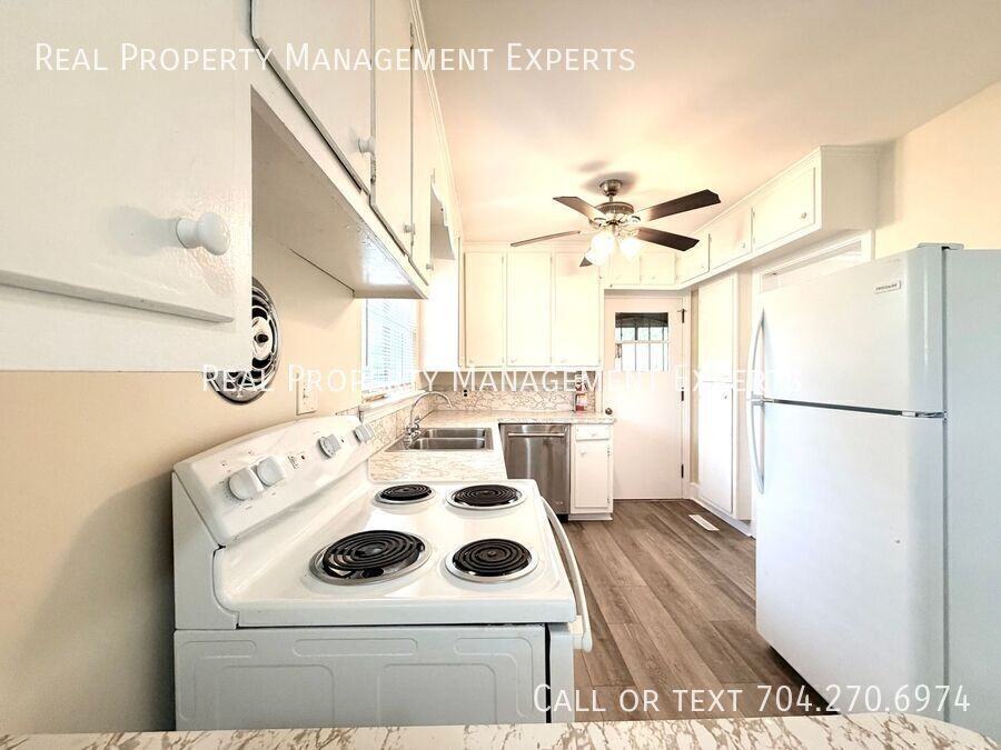 4916 Nevin Rd - Photo 3 of 15