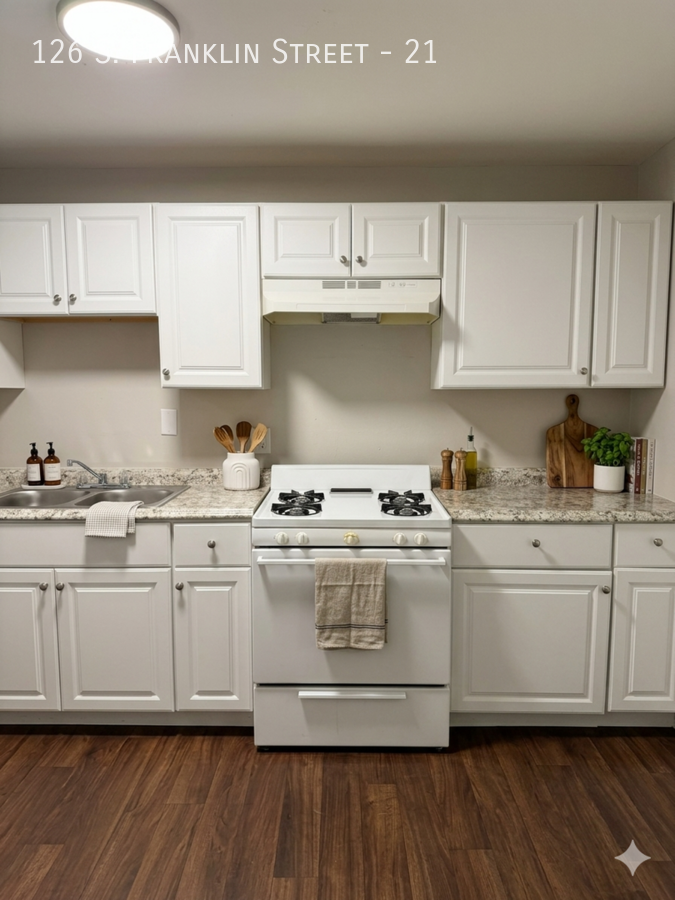 126 S Franklin St #21 - Photo 2 of 14