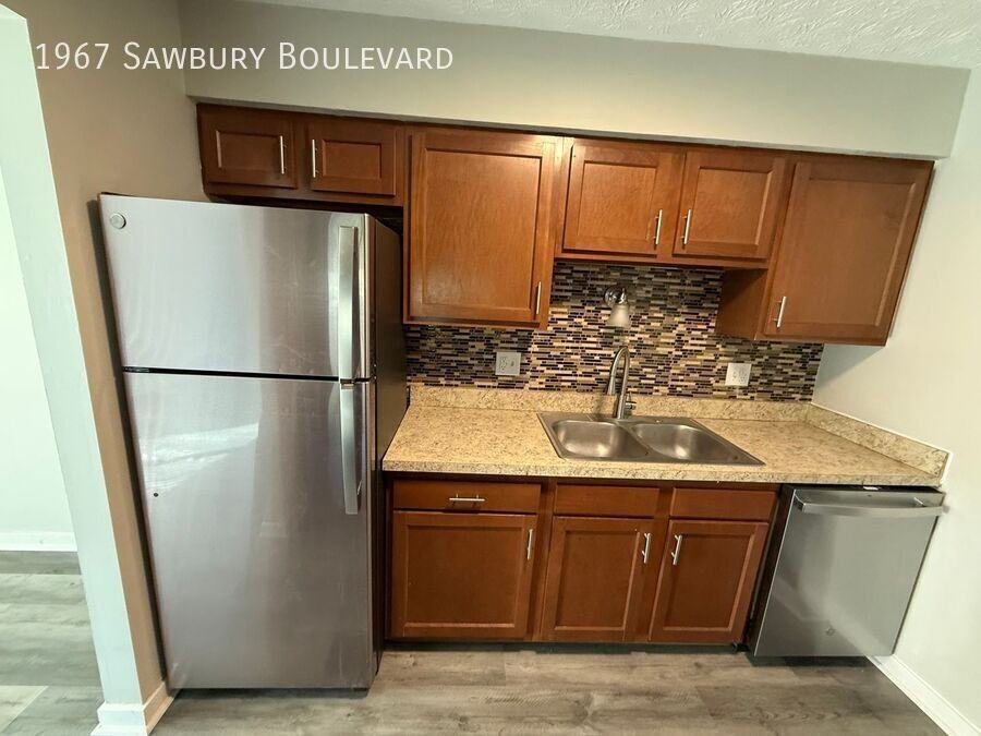 1967 Sawbury Blvd - Photo 7 of 20