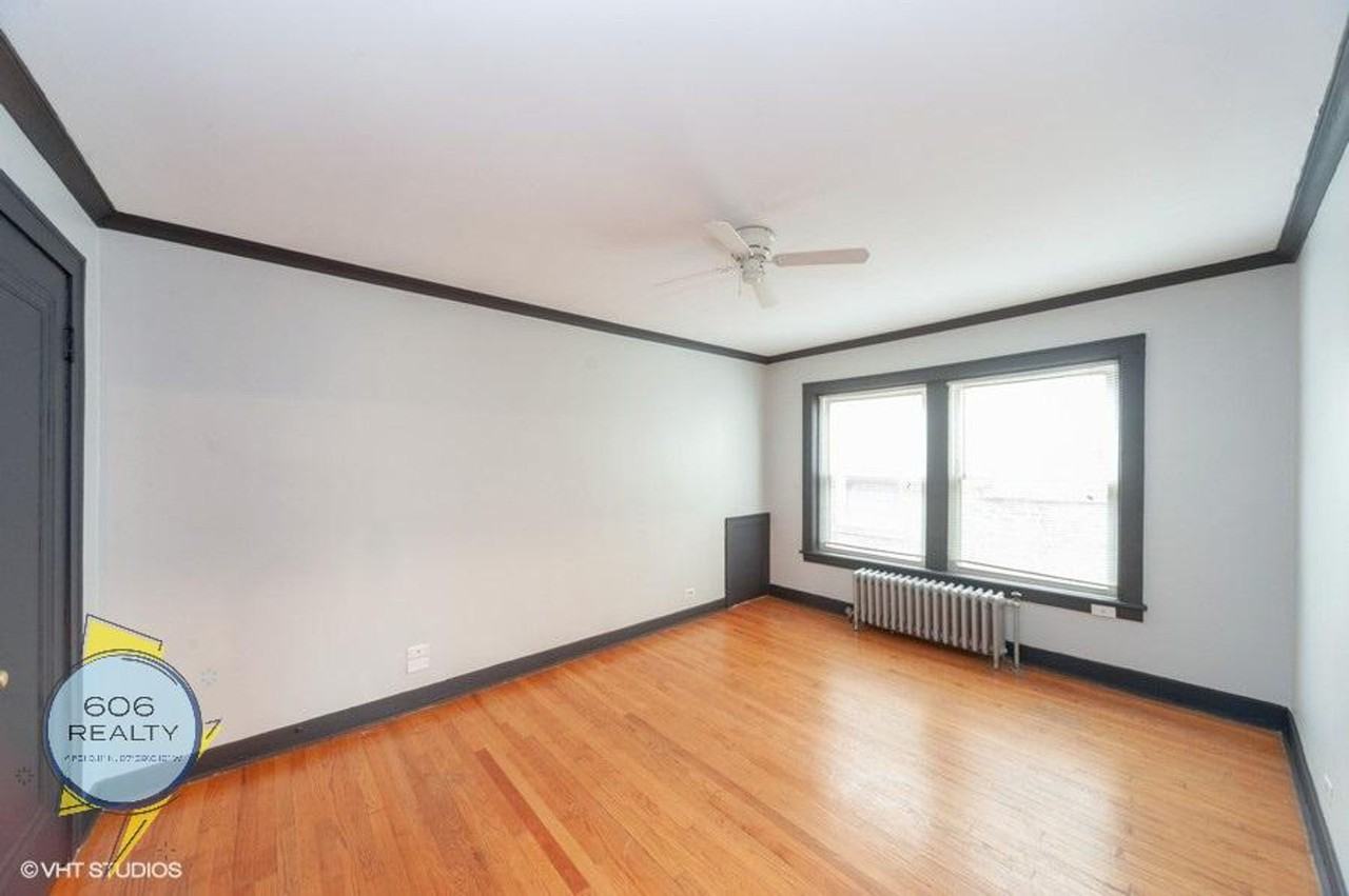 Heart of Arlington Heights! Steps away from Metra Station! - Photo 4 of 16