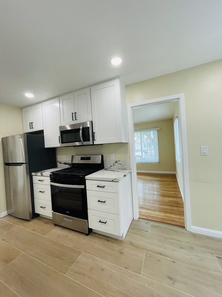 143 N Drexel Ave #NA - Photo 4 of 16