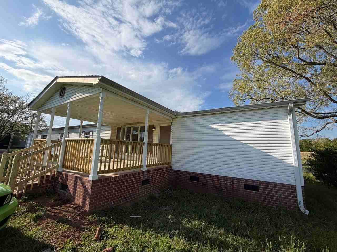 306 Brooks Rd #NA - Photo 2 of 33