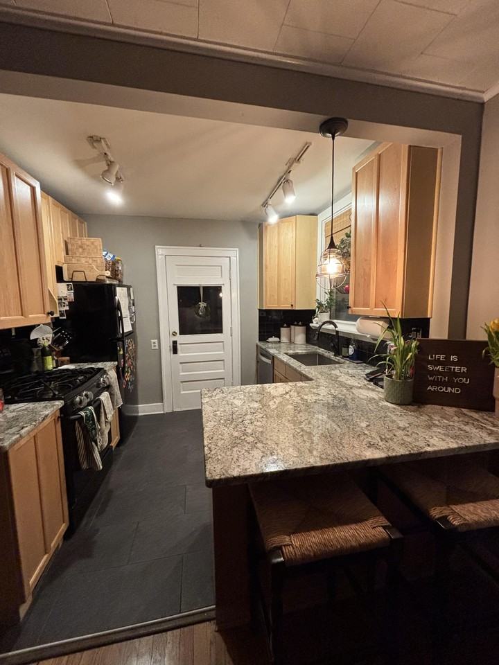 400 Wordsworth St #NA - Photo 2 of 20