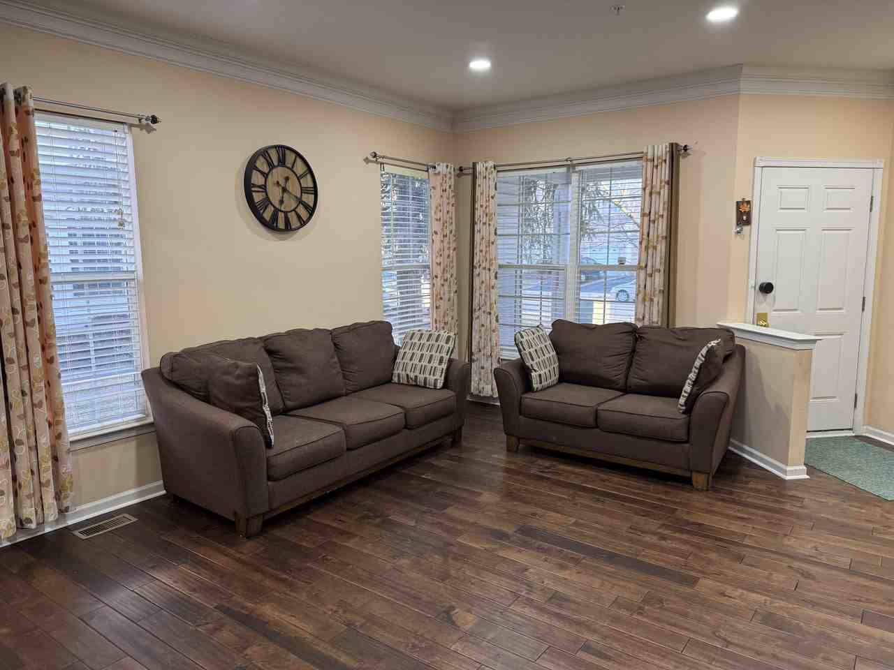 135 Birchwood Dr #NA - Photo 4 of 24