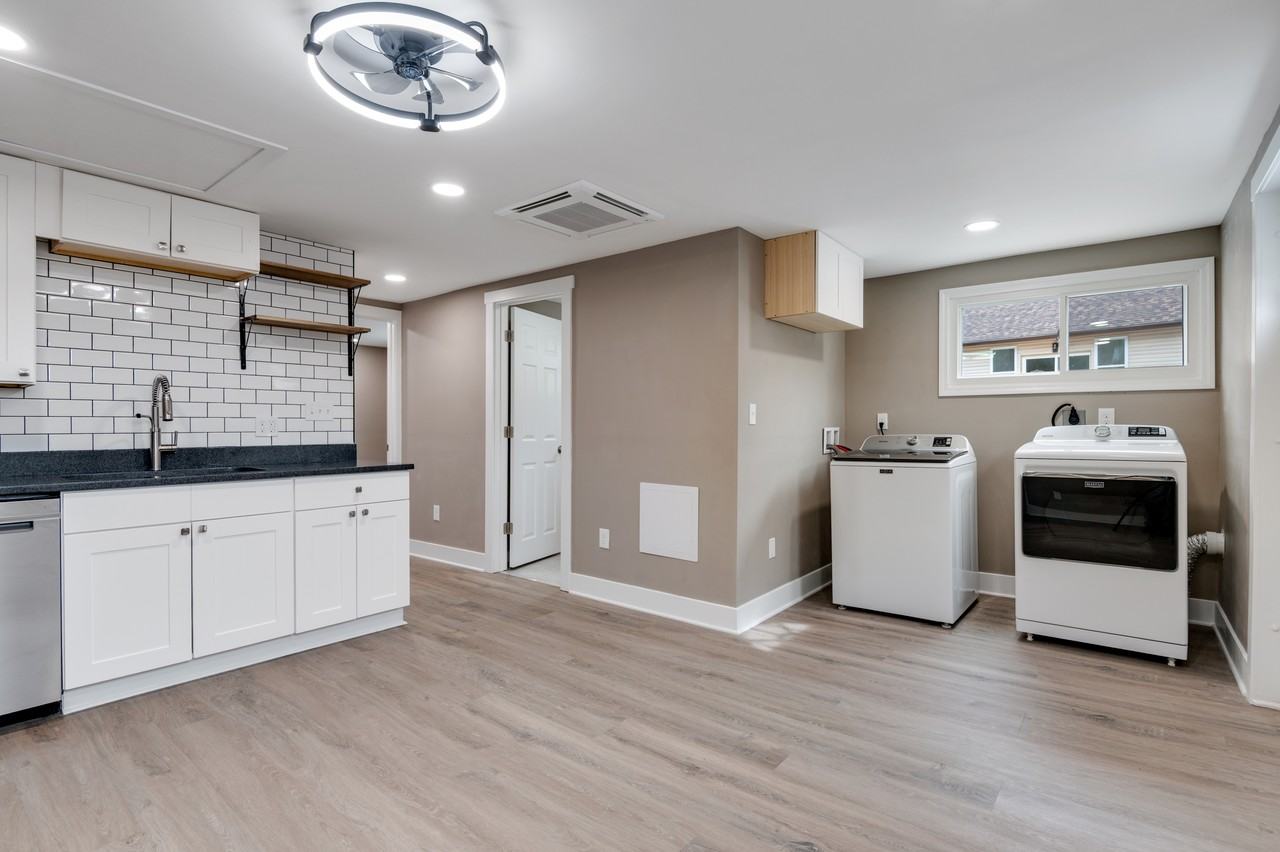 3410 Babcock Blvd #2 - Photo 5 of 12