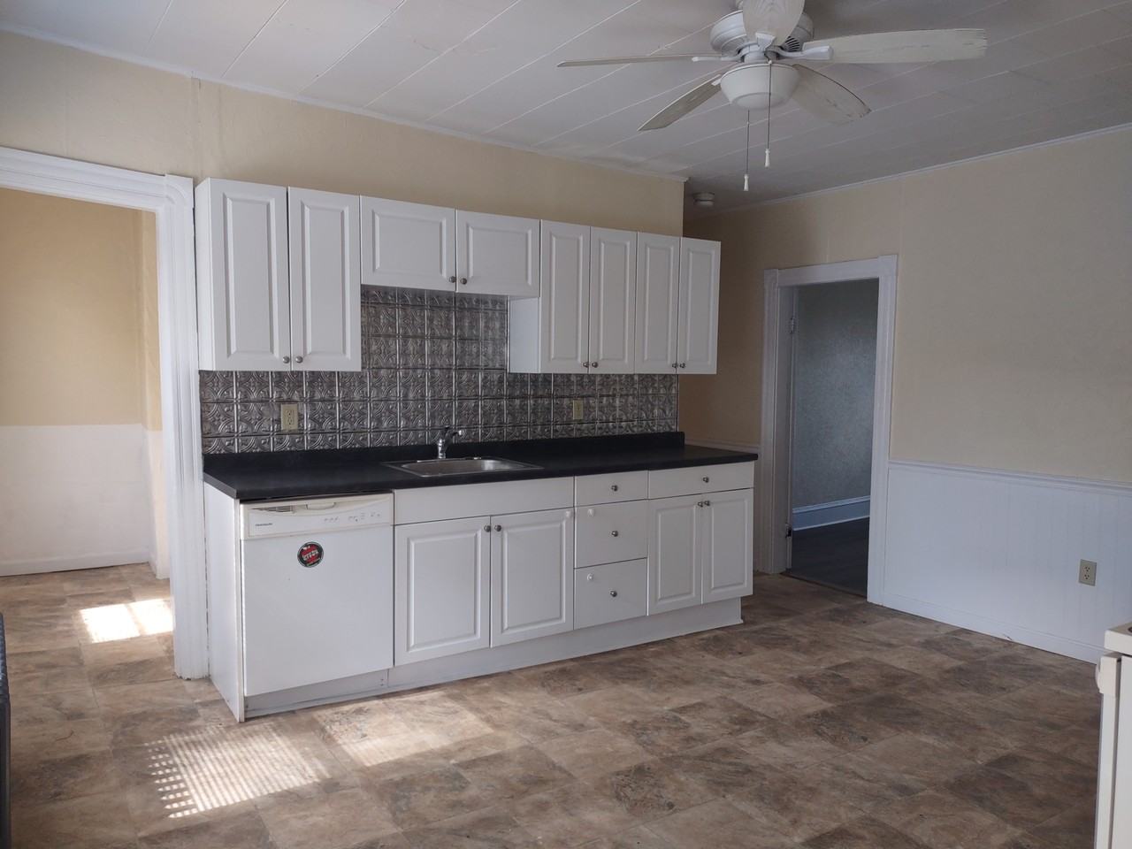 199 Main St #2 - Photo 4 of 11