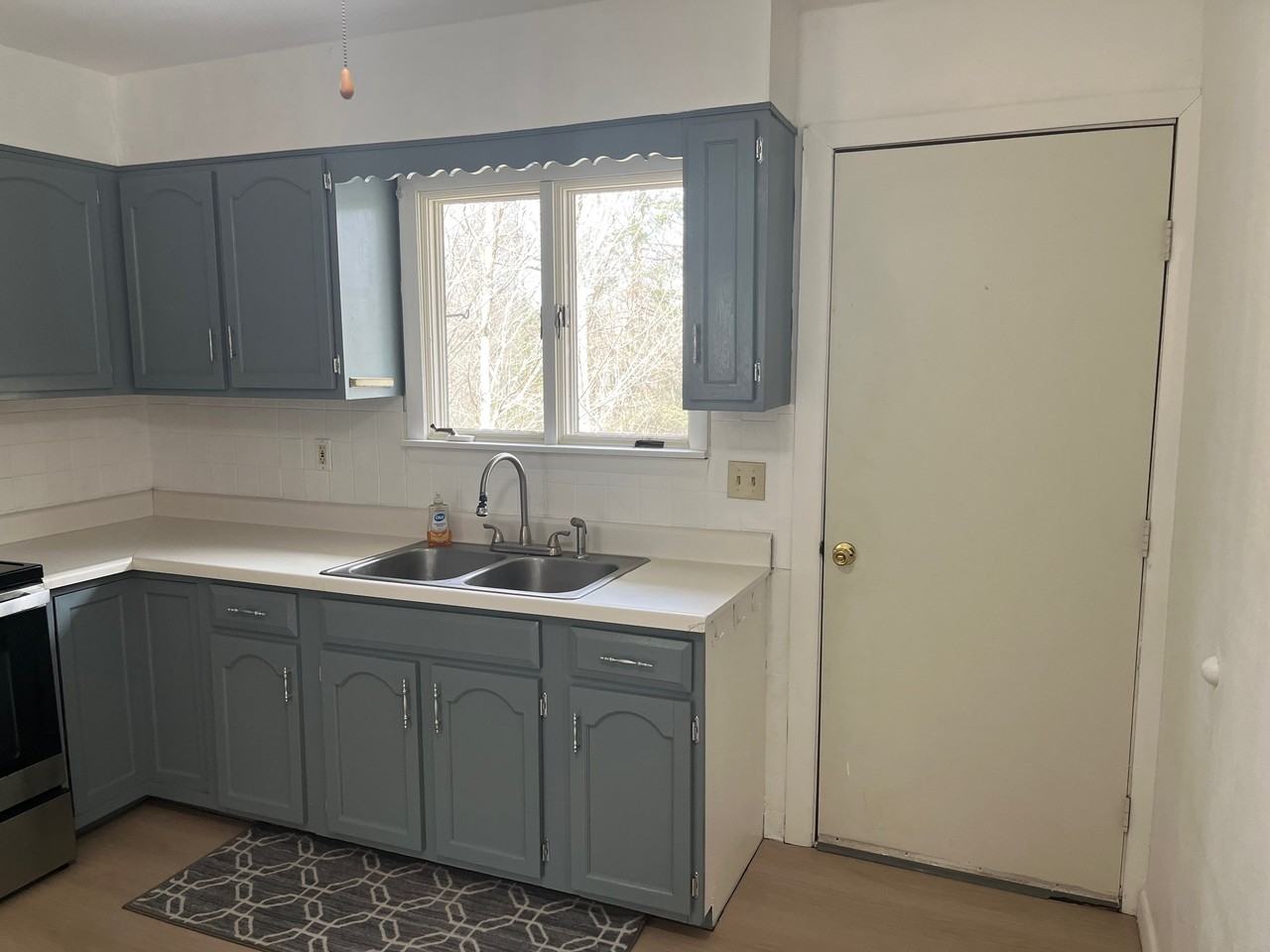 12 Andre Dr #1 - Photo 3 of 11