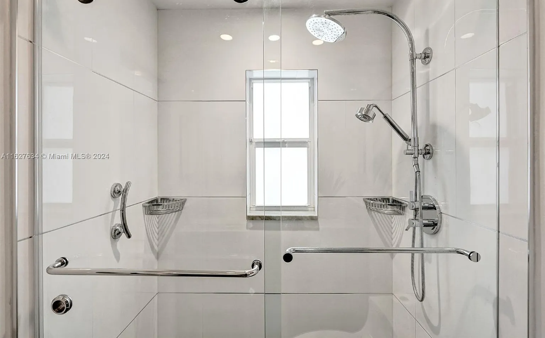 1001 Ne 17th Ct #NA - Photo 7 of 49