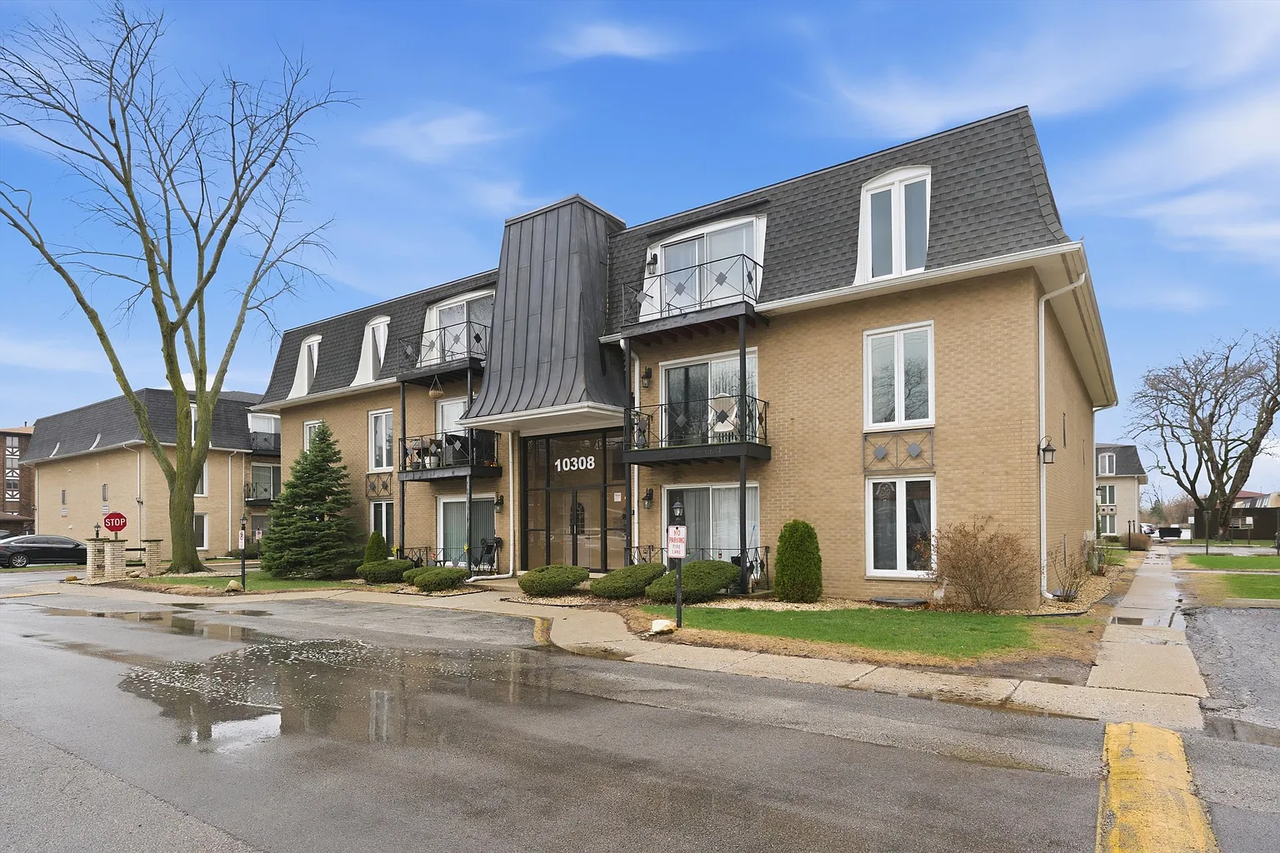 10308 Circle Dr #301