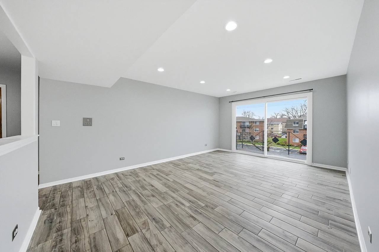 10308 Circle Dr #301 - Photo 4 of 26