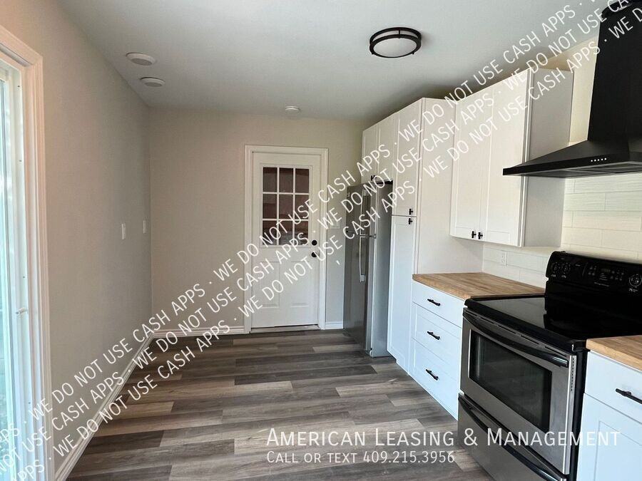 695 Peyton Dr - Photo 3 of 18